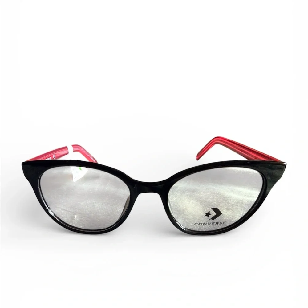 Converse Girls Readers Glasses in Black with Red Accent.  Size: 48-17-135